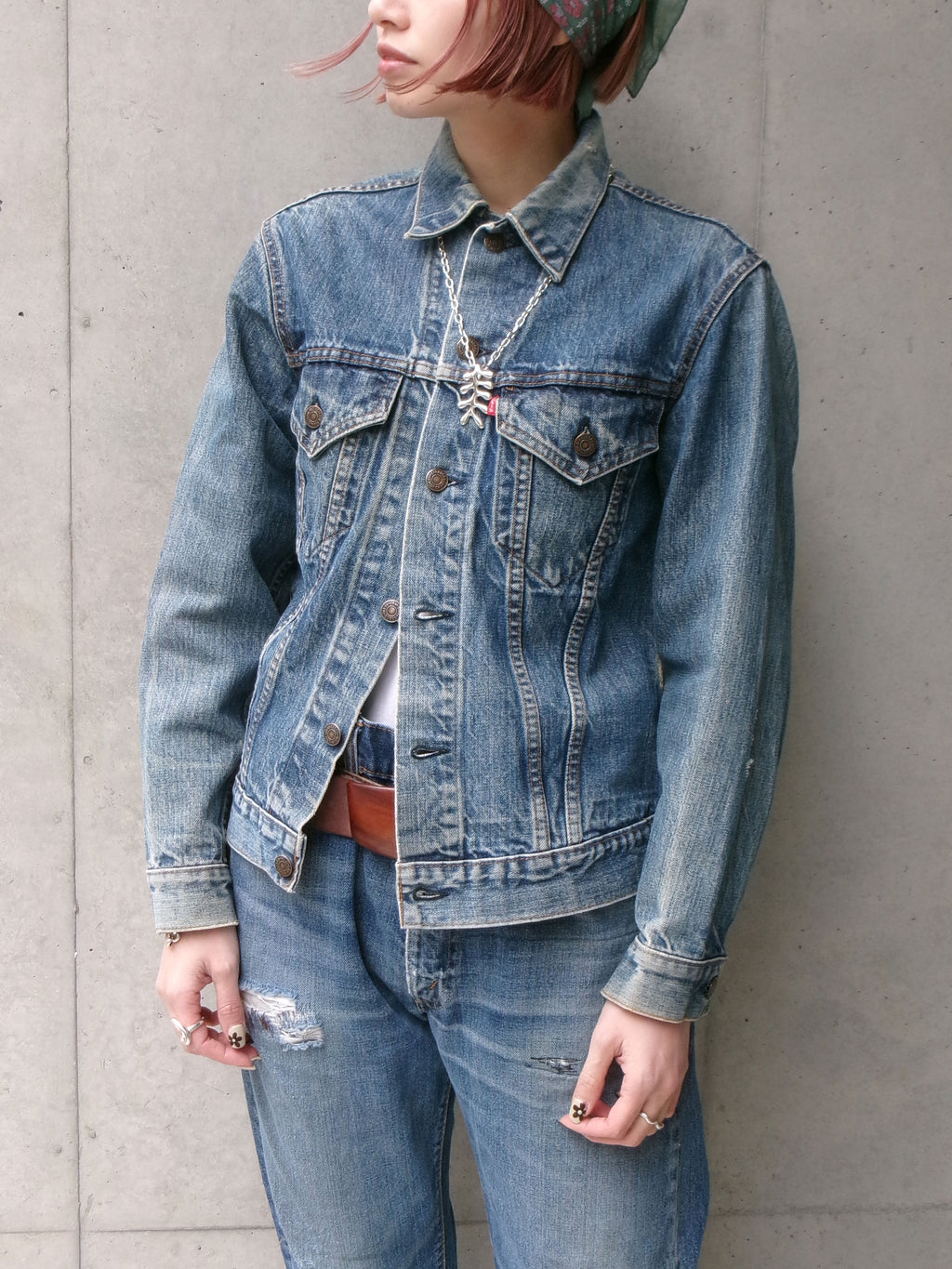 70s Levis 70505 flower embroidery denim  jacket