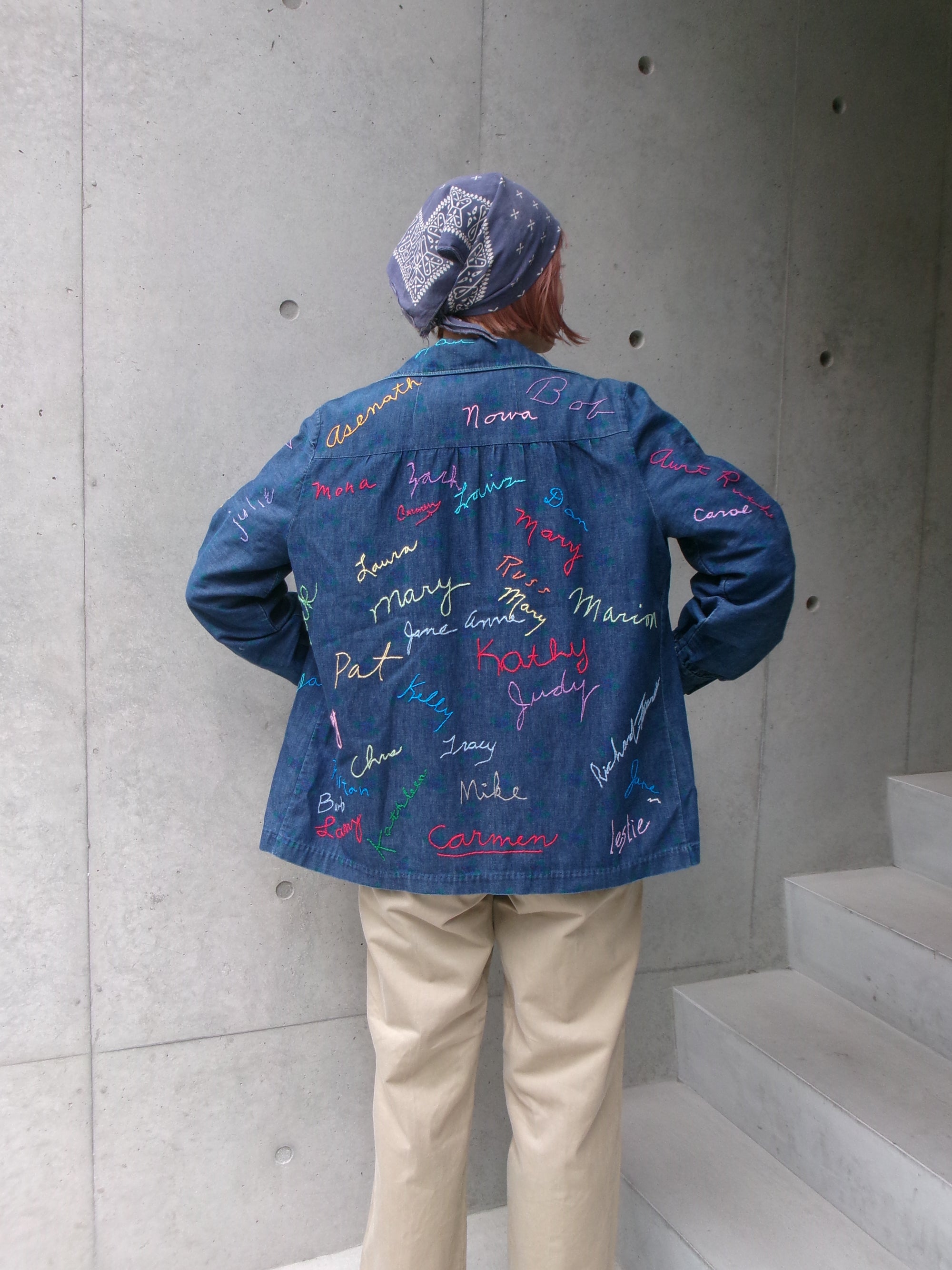 60s signature embroidery flower denim shirt