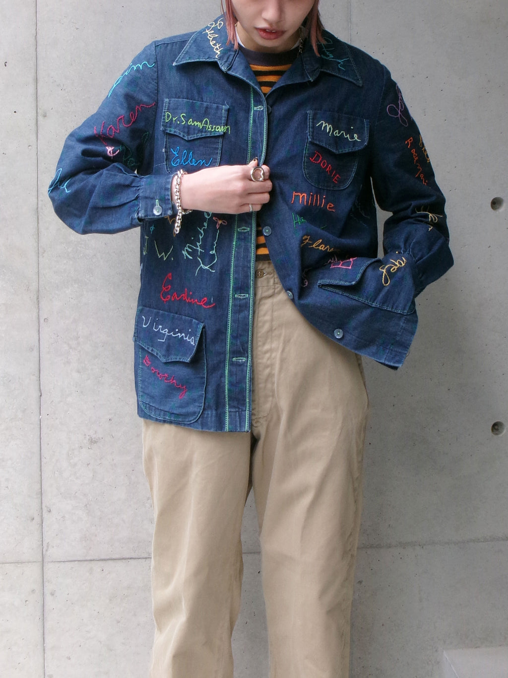60s signature embroidery flower denim shirt