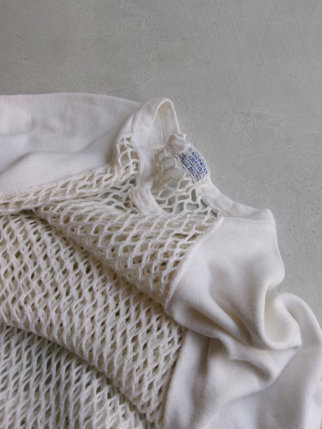 60s SCANDINAVIAN KNITTERS net ivory raglan tee