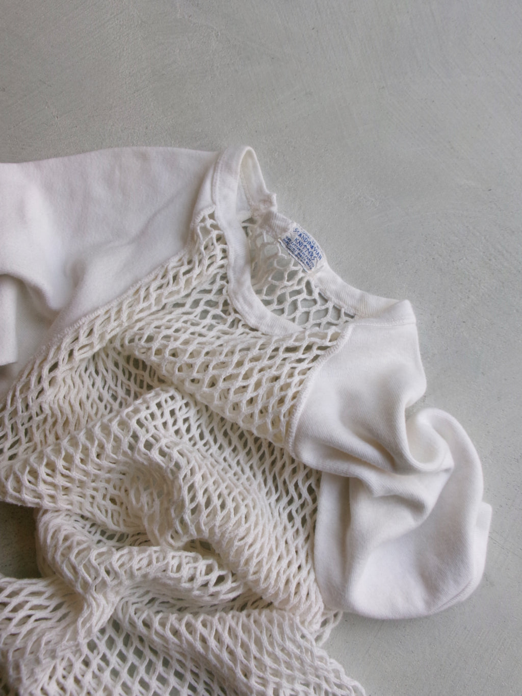 60s SCANDINAVIAN KNITTERS net ivory raglan tee