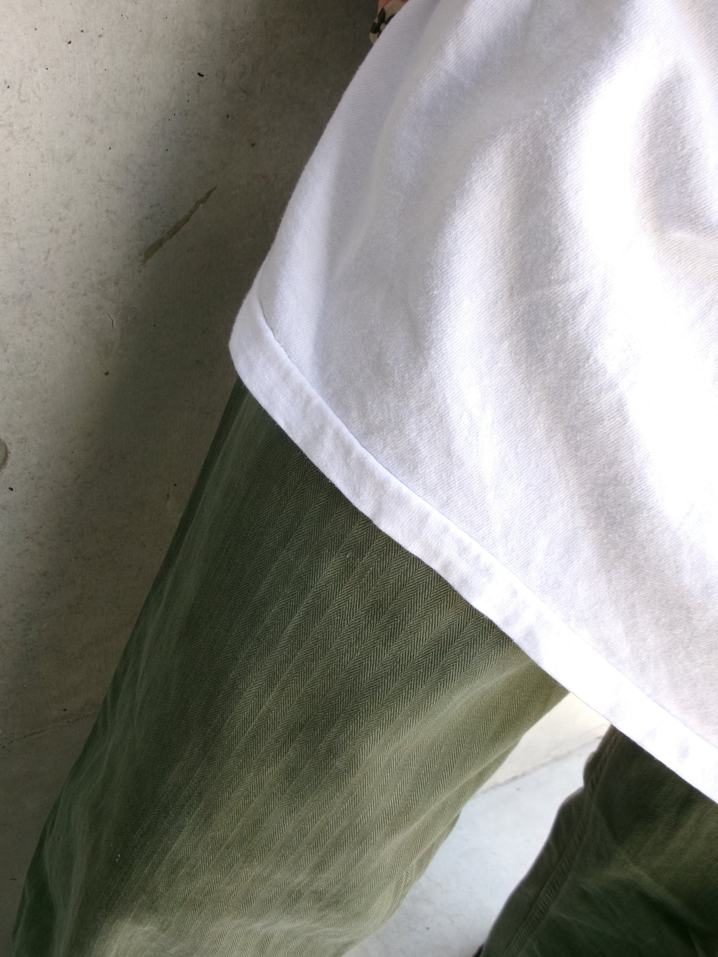 90s Georges Seurat art tee