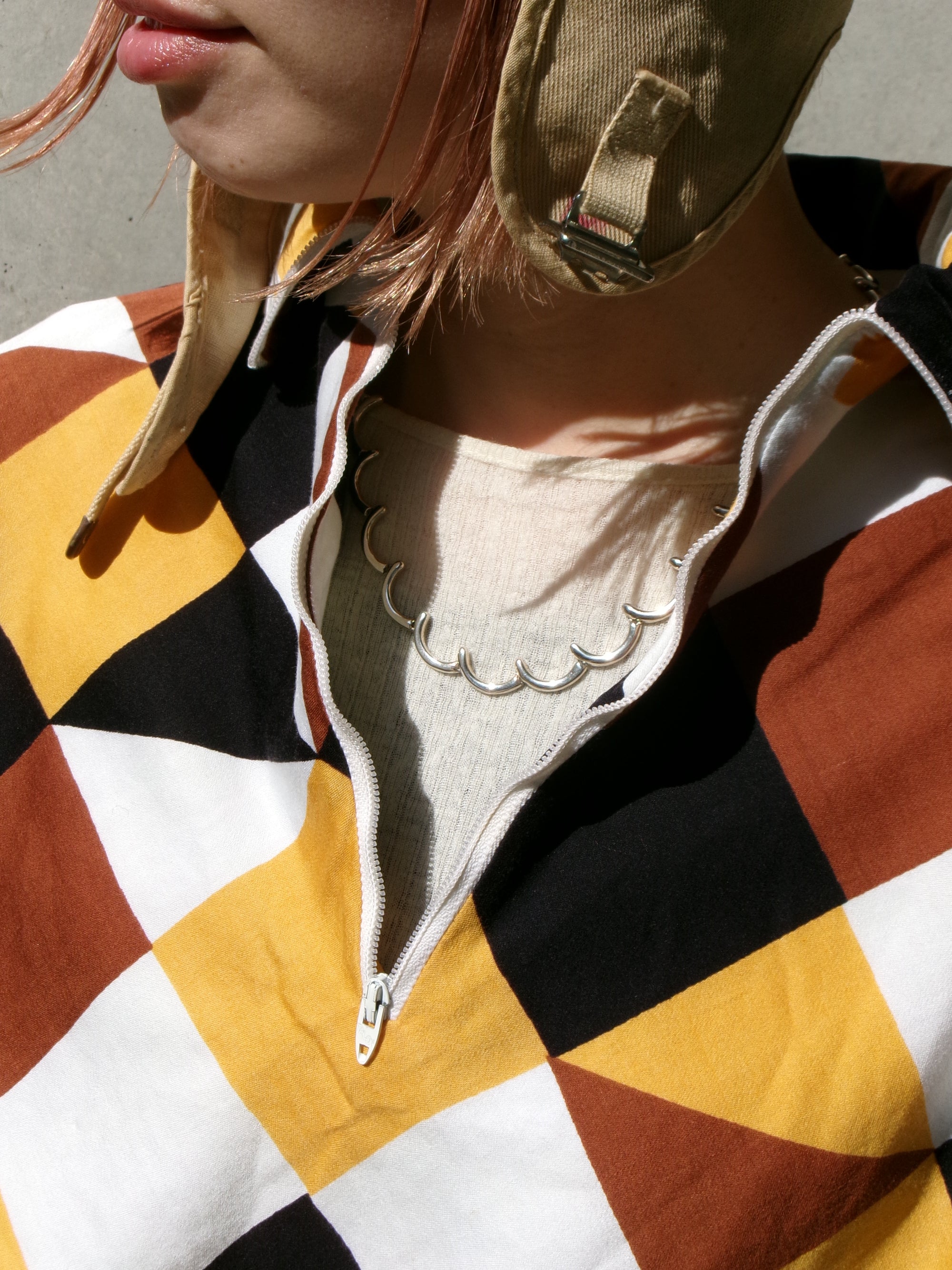 60s white stag checker pattern pull over