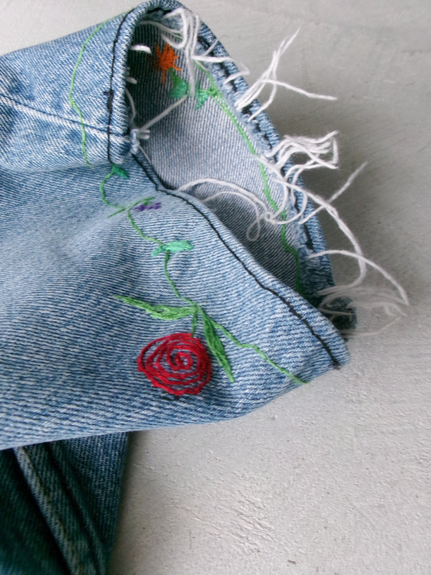 Levis 501 USA cut off embroidery denim